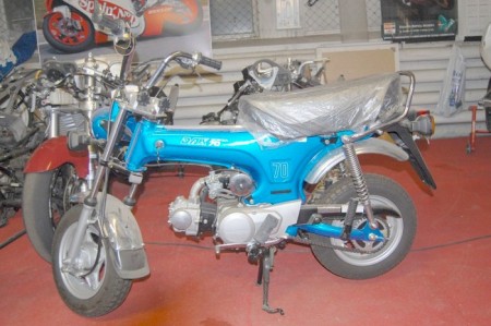 DAX_BLUE.jpg (44712 bytes)