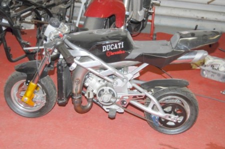 MINIBIKEBLACK.jpg (42556 bytes)